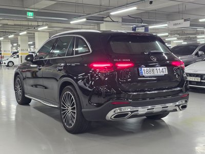 MERCEDES-BENZ GLC - 7