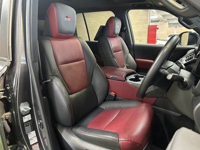 TOYOTA LAND CRUISER 300 - 9