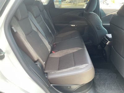 صورة مصغرة 15 لـ 2023 Lexus RX