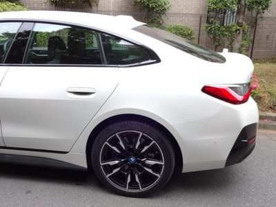 BMW I4 - 7