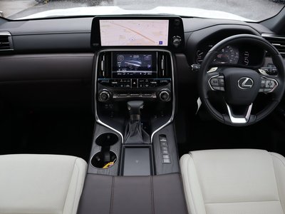LEXUS LX - 8