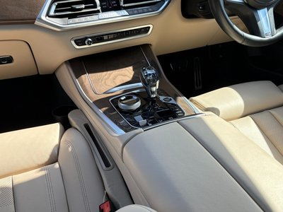صورة 6 لـ 2020 BMW X5