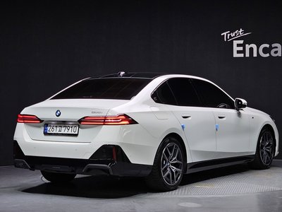 BMW 5 SERIES - 4