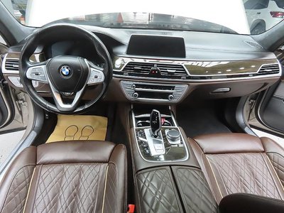 2021 BMW 7 SERIES — фото 9