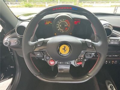 FERRARI F8 - 5