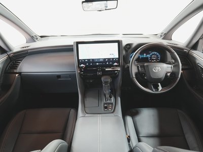 TOYOTA ALPHARD - 2
