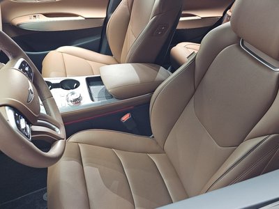 صورة مصغرة 31 لـ 2025 Genesis GV70