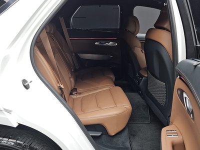 صورة مصغرة 17 لـ 2025 Genesis GV70