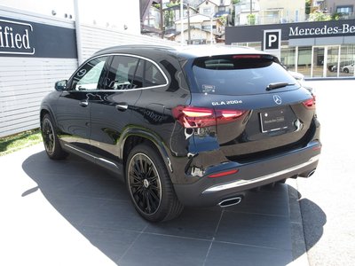 MERCEDES-BENZ GLA - 8