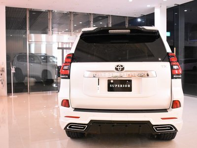 TOYOTA LAND CRUISER PRADO - 10