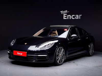 PORSCHE PANAMERA - 1