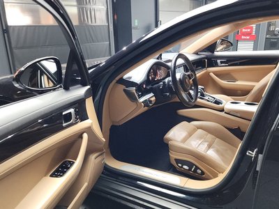 PORSCHE PANAMERA - 10