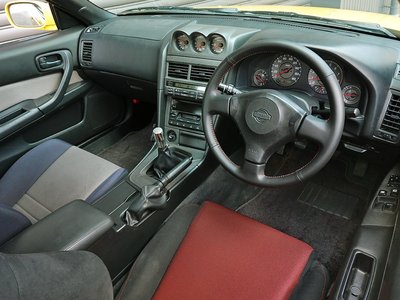 NISSAN SKYLINE COUPE - 6