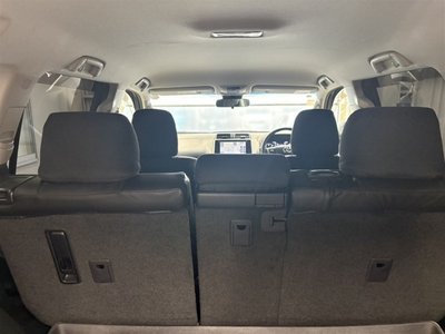 2018 Toyota LAND CRUISER PRADO — миниатюра 17