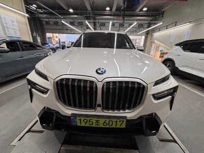 BMW X7 - 1