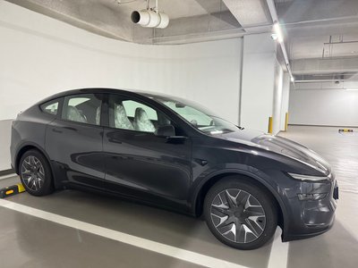 2026 Tesla MODEL Y — фото 4