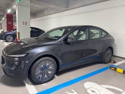 2026 Tesla MODEL Y — фото 3