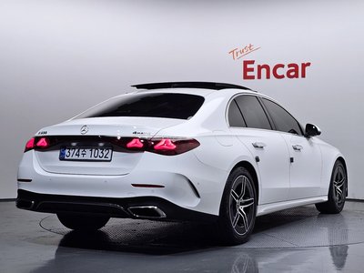 MERCEDES-BENZ E-CLASS - 3