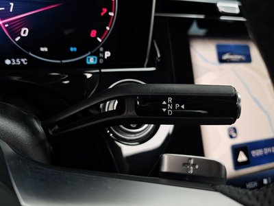 MERCEDES-BENZ E-CLASS - 9