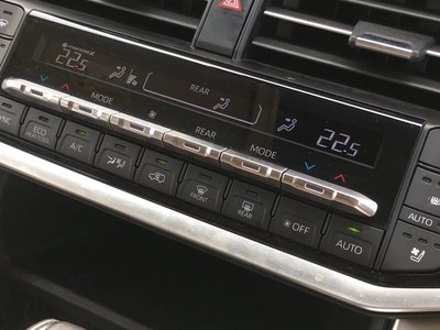 2024 Toyota LAND CRUISER 300 — миниатюра 32