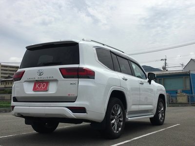 2024 Toyota LAND CRUISER 300 — миниатюра 29
