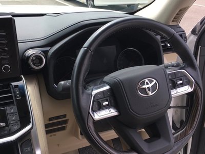2024 Toyota LAND CRUISER 300 — миниатюра 44