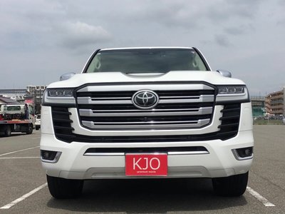 2024 Toyota LAND CRUISER 300 — миниатюра 11