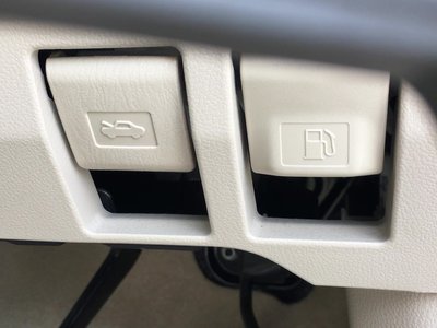 2024 Toyota LAND CRUISER 300 — миниатюра 23