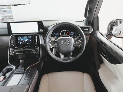 LEXUS LX - 7