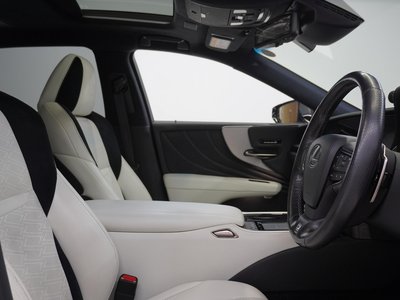 صورة مصغرة 12 لـ 2019 Lexus LS