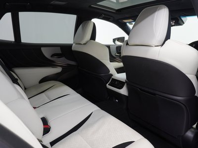 صورة مصغرة 17 لـ 2019 Lexus LS