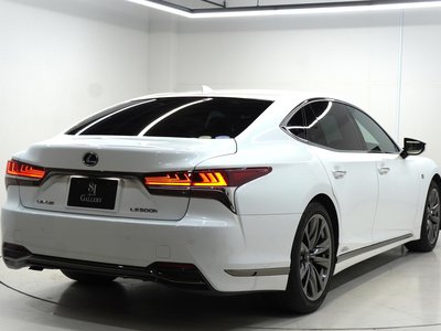 2019 Lexus LS — фото 6