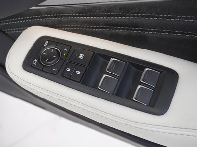 صورة مصغرة 63 لـ 2019 Lexus LS
