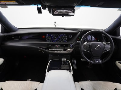 صورة مصغرة 14 لـ 2019 Lexus LS
