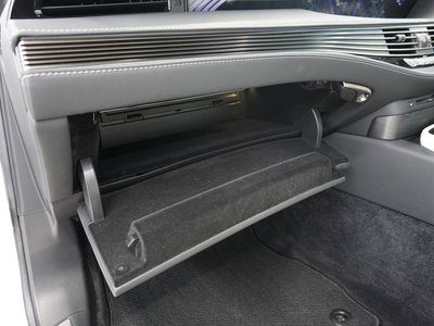 صورة مصغرة 78 لـ 2019 Lexus LS
