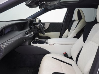 صورة مصغرة 20 لـ 2019 Lexus LS