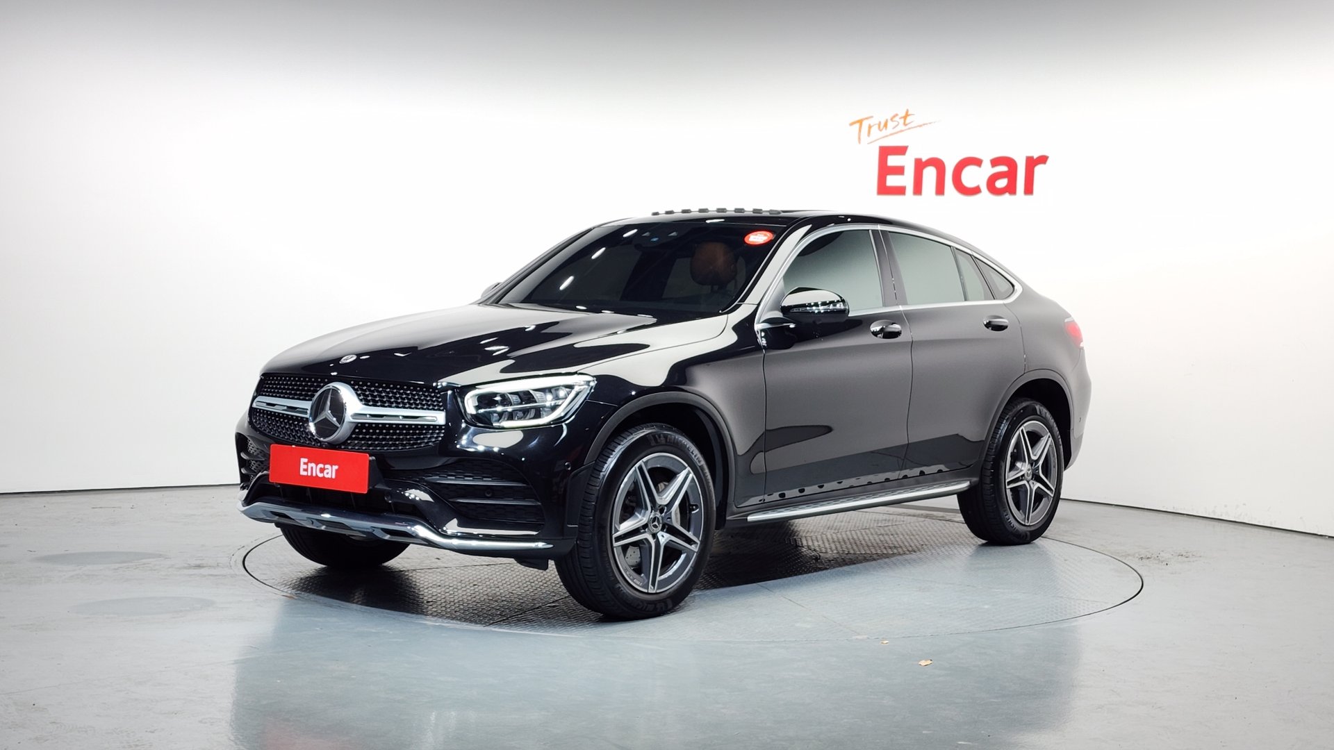 MERCEDES-BENZ GLC - View 1