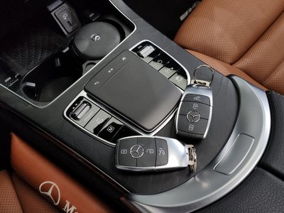 MERCEDES-BENZ GLC - 9