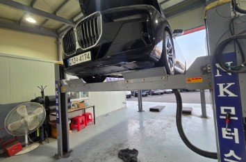 BMW 7 SERIES - View 1