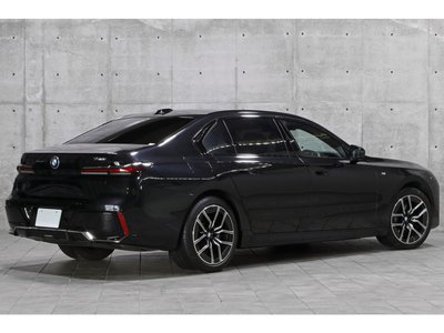 BMW 7 SERIES - 2
