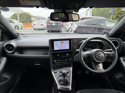 TOYOTA GR YARIS - 2