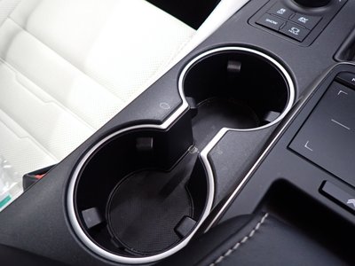 2023 Lexus RC thumbnail 34