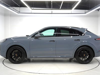 صورة 8 لـ 2023 Porsche CAYENNE