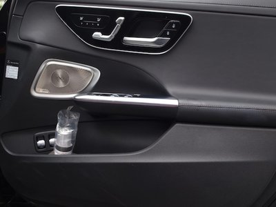 2025 Mercedes-BENZ C-CLASS AMG 照片 15