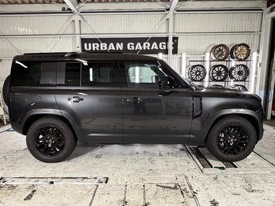 LAND ROVER DEFENDER - 6