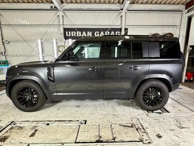 LAND ROVER DEFENDER - 7