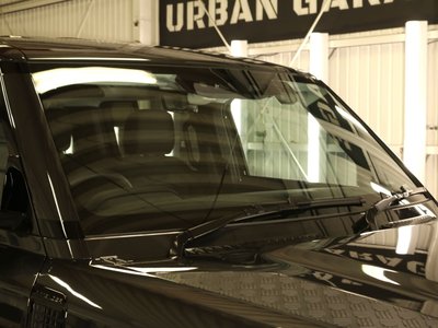 LAND ROVER DEFENDER - 10