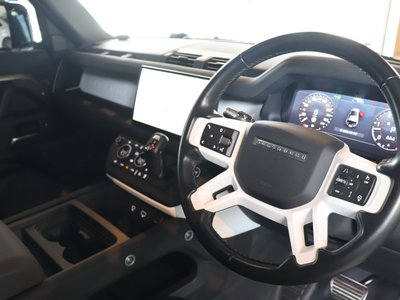 LAND ROVER DEFENDER - 10