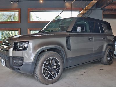 LAND ROVER DEFENDER - 1