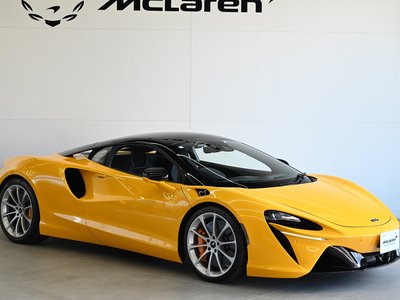 MCLAREN ARTURA - 8